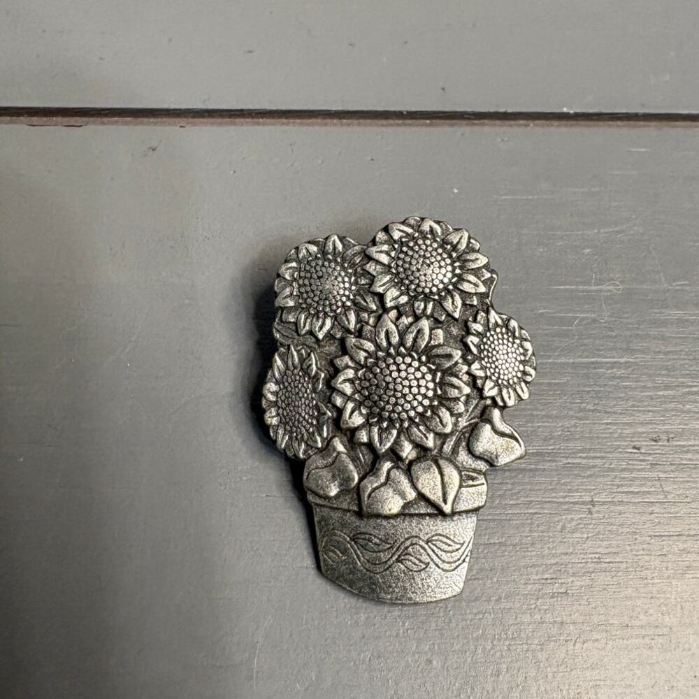 Birds & Blooms 2006 Limited Edition Sunflower Brooch
